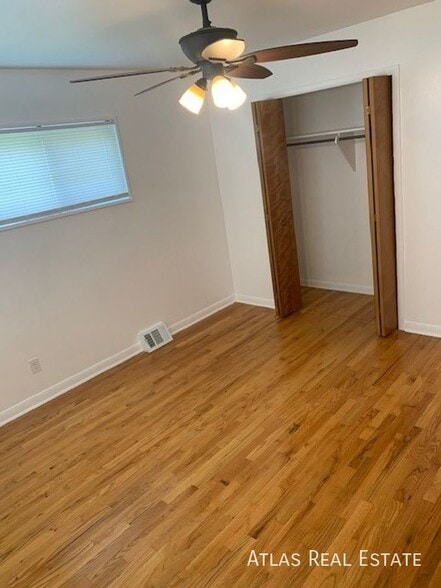 Building Photo - 12 Zenobia St