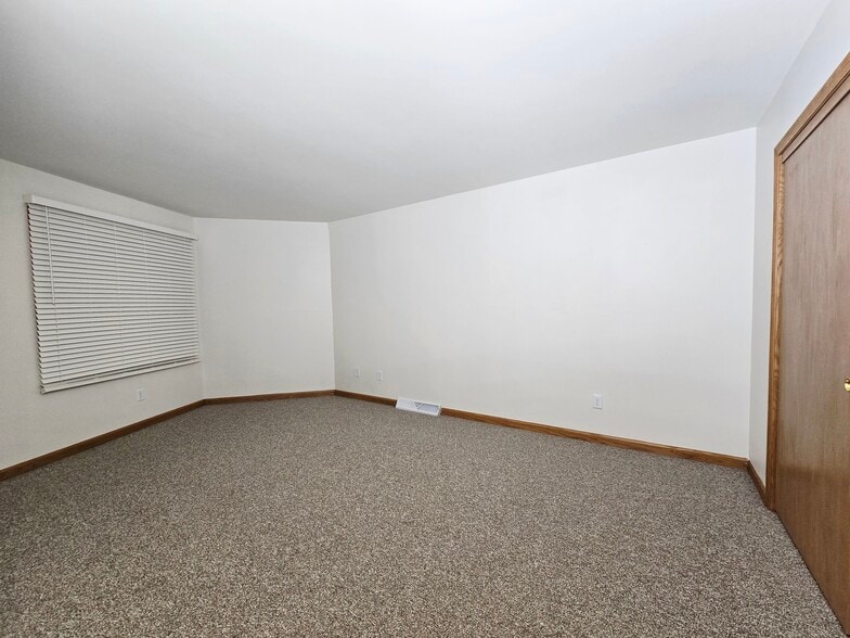 Building Photo - N114W16920 Murillo Dr