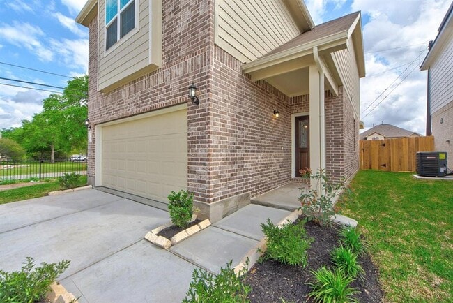 Building Photo - 2903 Orchid Ranch Dr