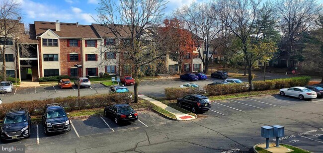 Building Photo - 18 Feiler Ct