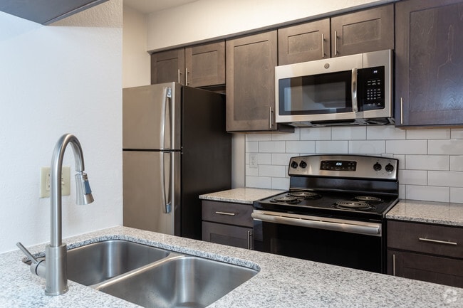 1BR,1BA-465sft - Maya at White Rock