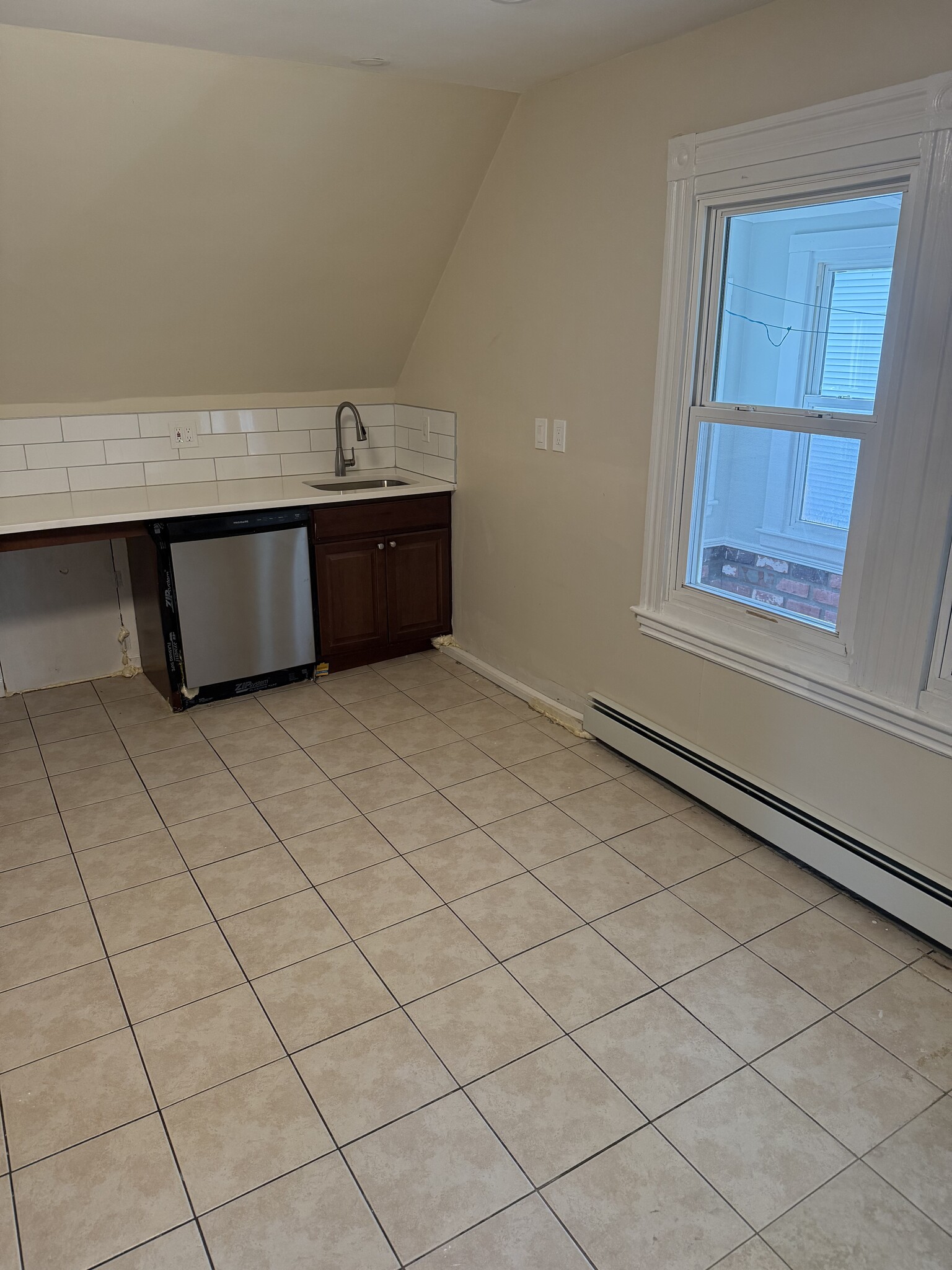 Building Photo - 12 Timothy Ave