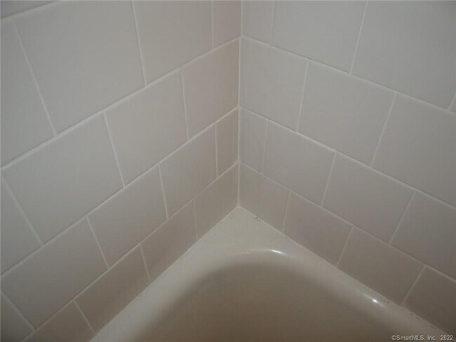 Building Photo - 55 Greenlawn Dr