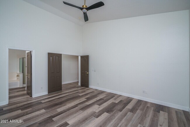 Building Photo - 4609 E Pinnacle Vista Dr