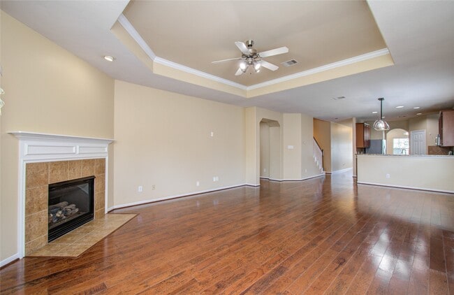 Building Photo - 17607 Memorial Falls Dr