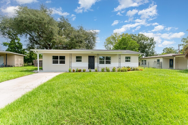 Building Photo - 2924 Bellwood Ave