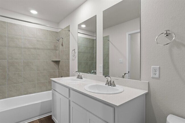 Building Photo - 109 Zinnia Ln