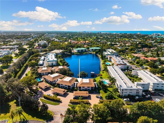 Building Photo - 3135 Riviera Dr