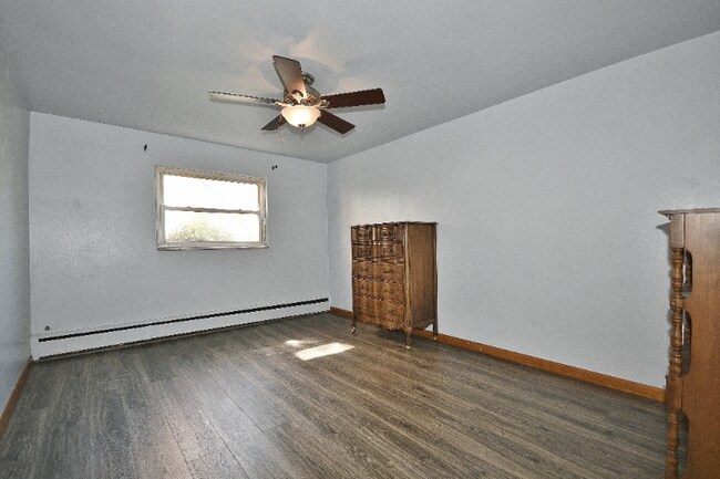 Building Photo - 2236 Brownsville Rd