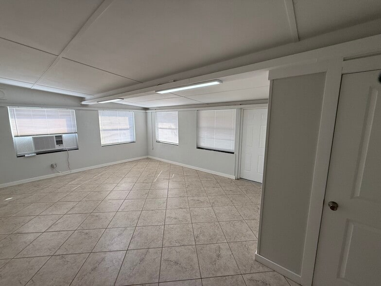 Building Photo - 1539 Magnolia Dr