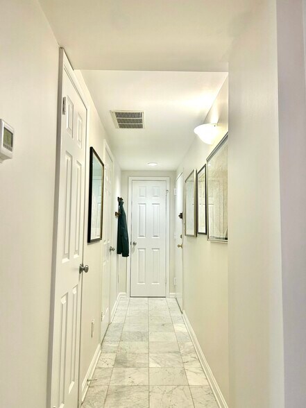 Building Photo - 1920 S St NW