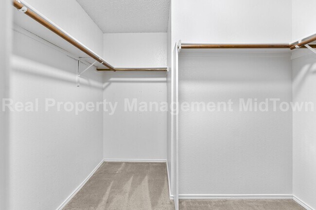 Building Photo - Charming 3-Bedroom Home in Arlington – Man...