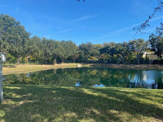 Building Photo - Rent Special-Wonderful 2/2 Townhome w/ Pond View in St. Cloud