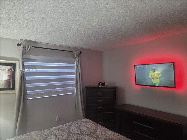 Building Photo - 4265 NW S Tamiami Canal Dr