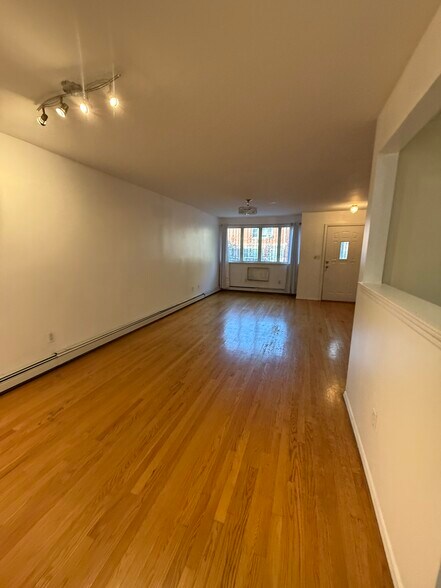 Building Photo - 1936 83rd St