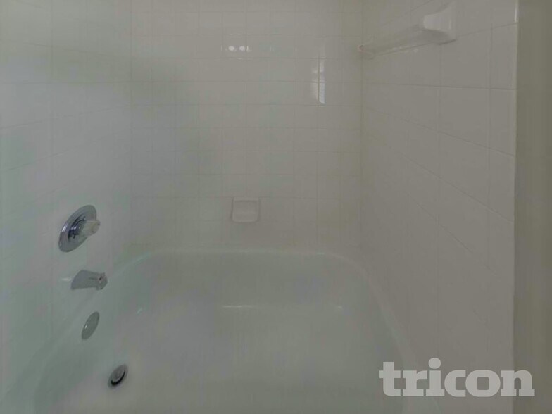 Building Photo - 6738 Waterton Dr