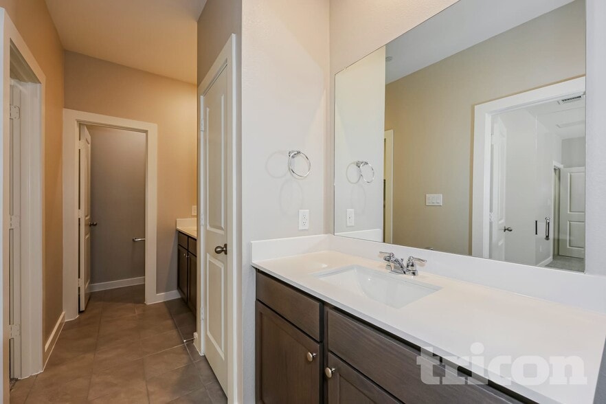 Building Photo - 5432 Granite Trl