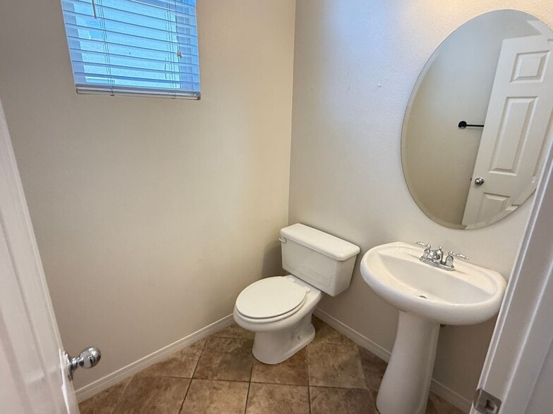 Building Photo - 9093 Seal Beach Dr