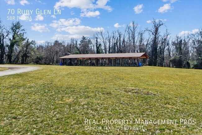 Building Photo - 70 Ruby Glen Ln