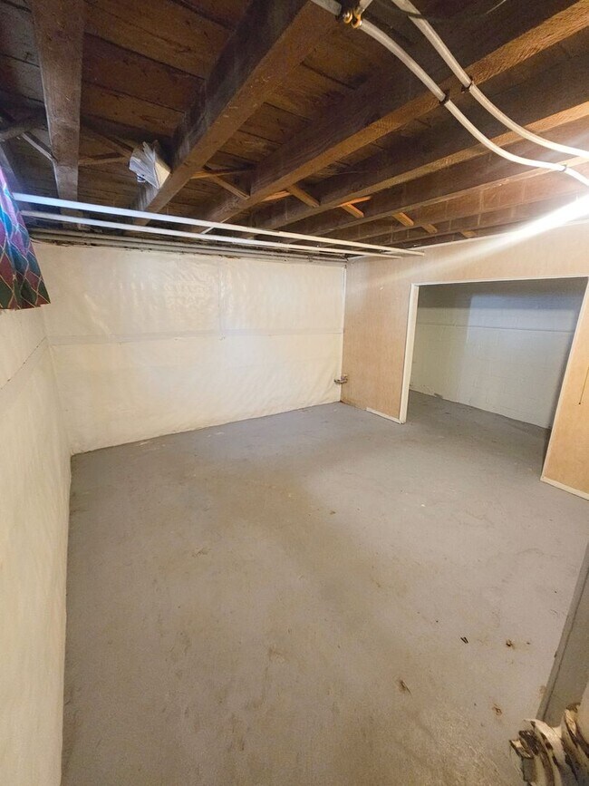 Building Photo - 5824 Grand Ave