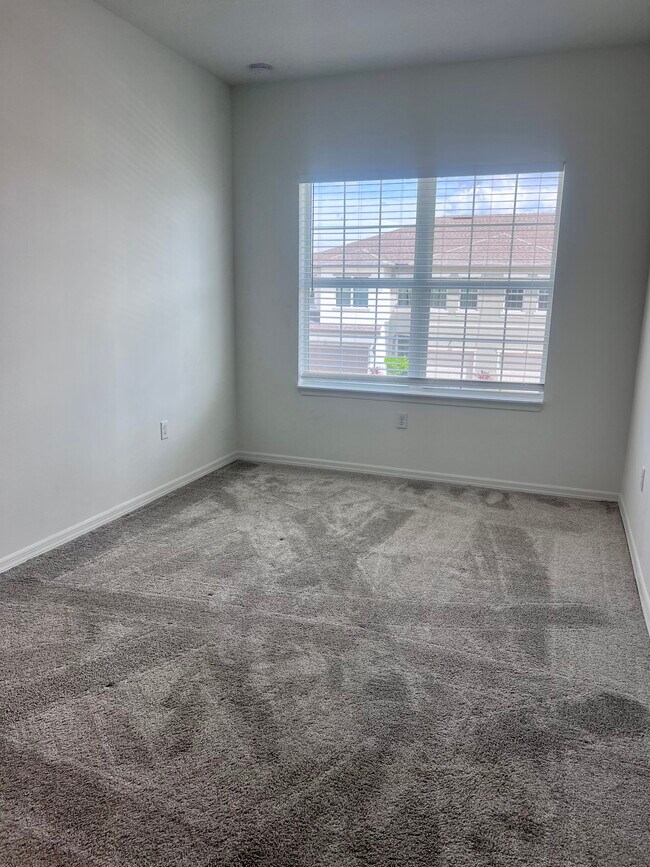 Building Photo - 6125 Planta Ln