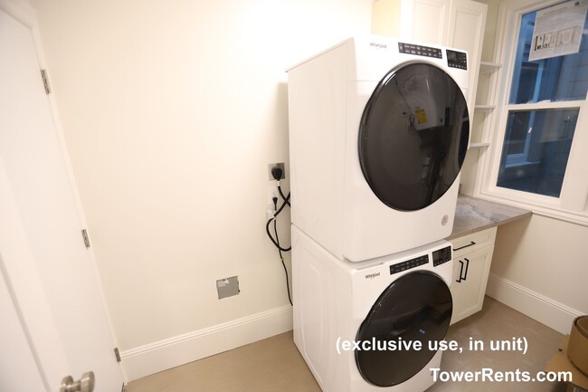 Building Photo - 306-308 Church St.