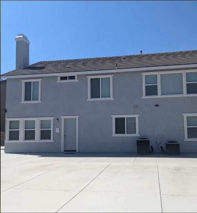 Building Photo - 8418 Lourenco Ln