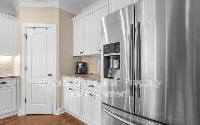 Building Photo - 113 Greystone Dr