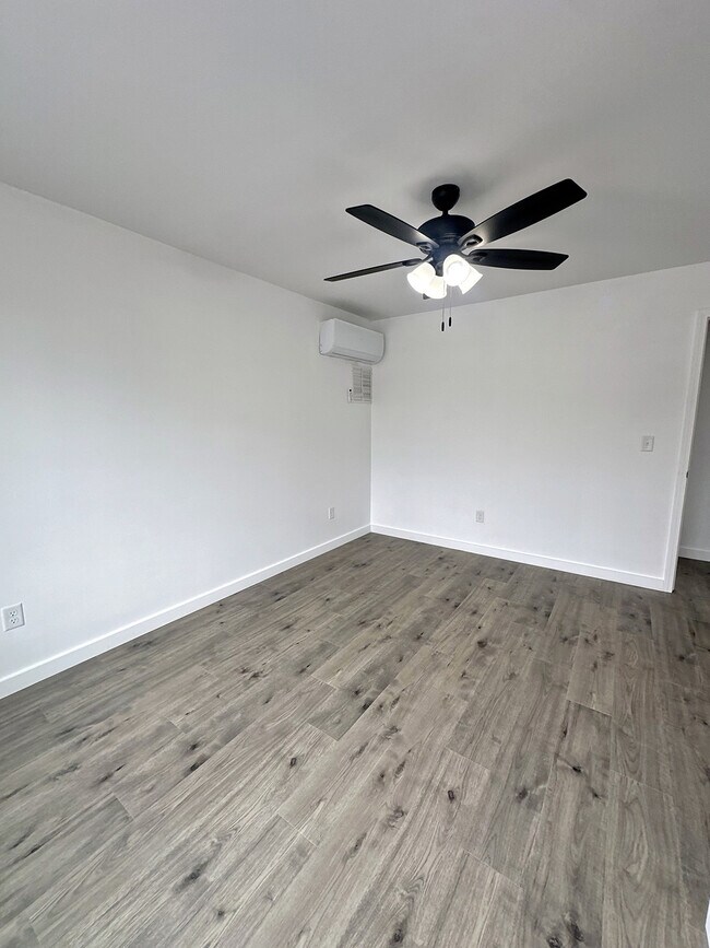 Building Photo - 217 Quince Alley