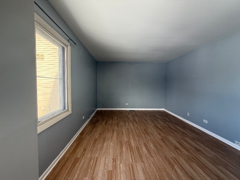 Building Photo - 3108 Roberts Dr