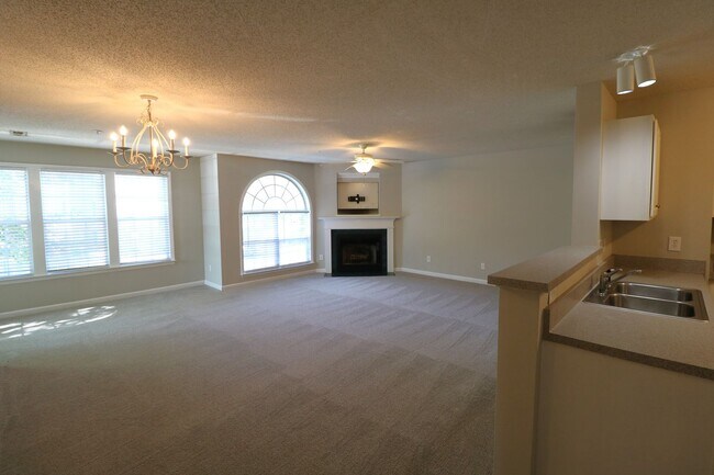 Building Photo - 421 Timberline Ridge Ct