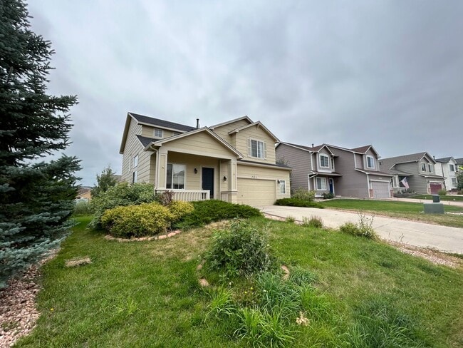 Building Photo - 4 Bed 3.5 Bath