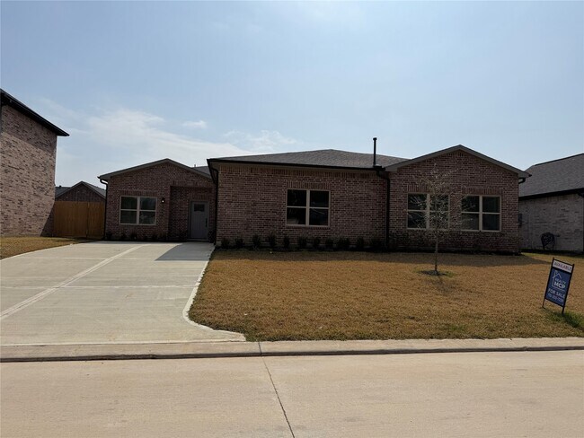 Building Photo - 2615 Piemonte Ave