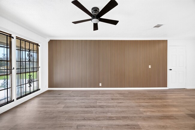 Building Photo - 9211 Clearway Dr