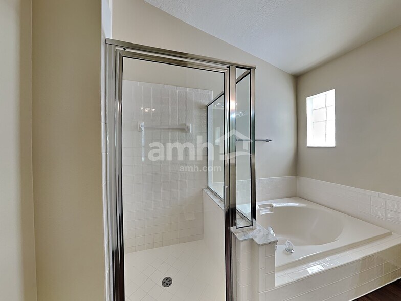 Building Photo - 11803 Easthampton Dr