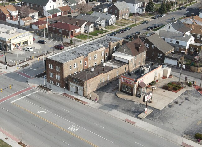 Building Photo - 1717 E Columbus Dr