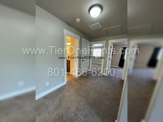 Building Photo - No deposit option for qualified renters