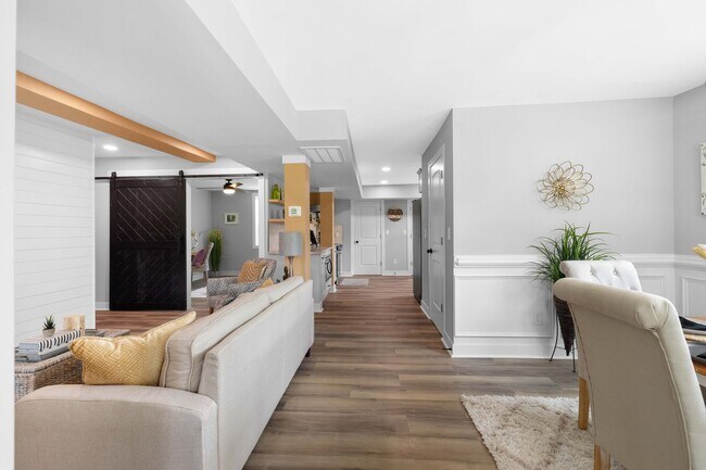 Building Photo - Newly renovated 4 bed 2.5 bath, located in heart of downtown Wilmington