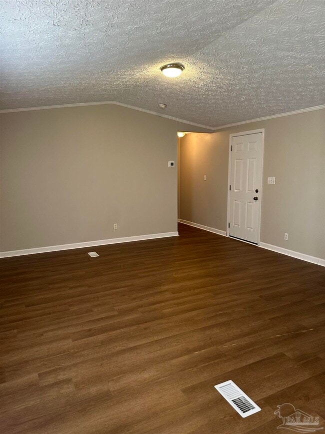 Building Photo - 6258 Sondu Ave