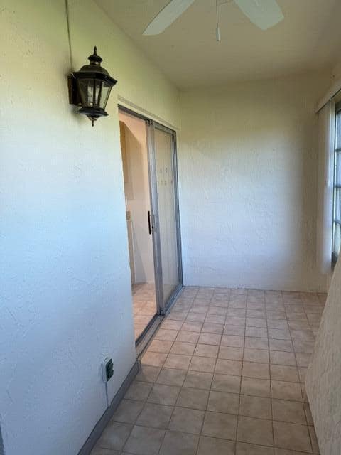 Building Photo - 20 Abbey Ln