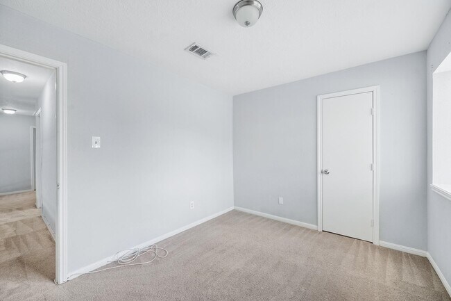 Building Photo - 11722 Plumpoint Dr