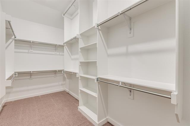 Building Photo - 3925 Cresthill Dr