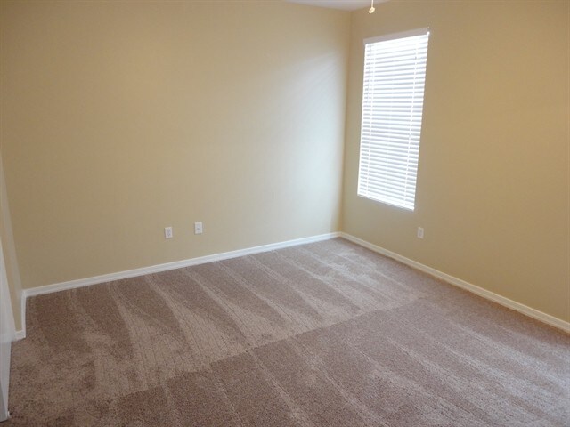 Building Photo - 8280 W Redshank Dr