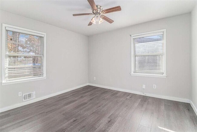 Building Photo - 187 Hamilton E Holmes Dr NW