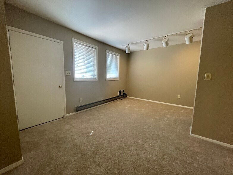 Entry and Front Room - 9345 Reader Ln