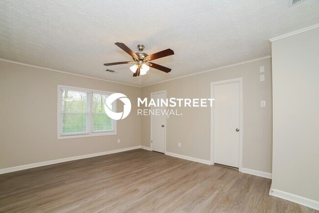 Building Photo - 3 Bedroom Pet-Friendly Home in Stockbridge...