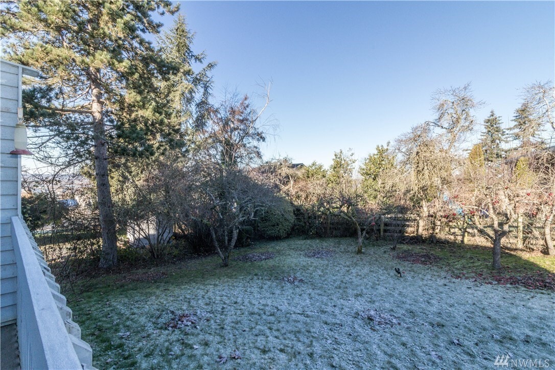 Building Photo - 5031 Sunnyside Blvd