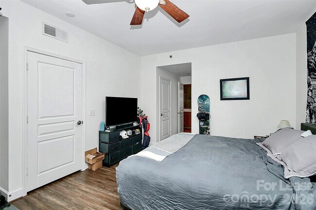 Building Photo - 1315 East Blvd