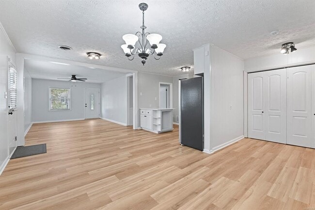 Building Photo - 111 Lori St