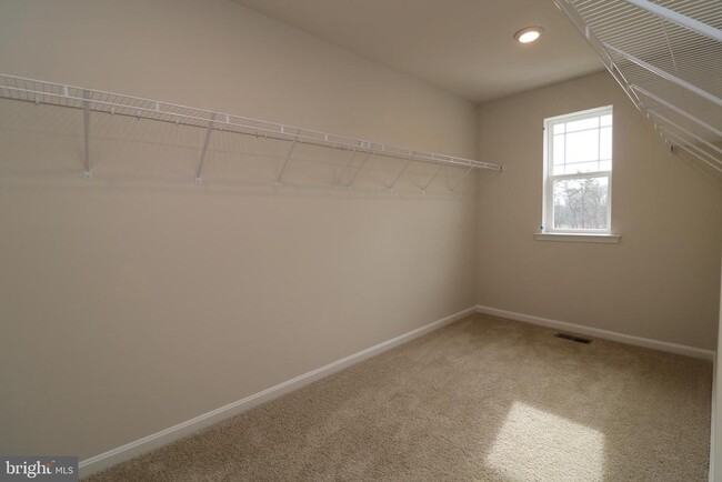 Building Photo - 96 S Marshview Terrace